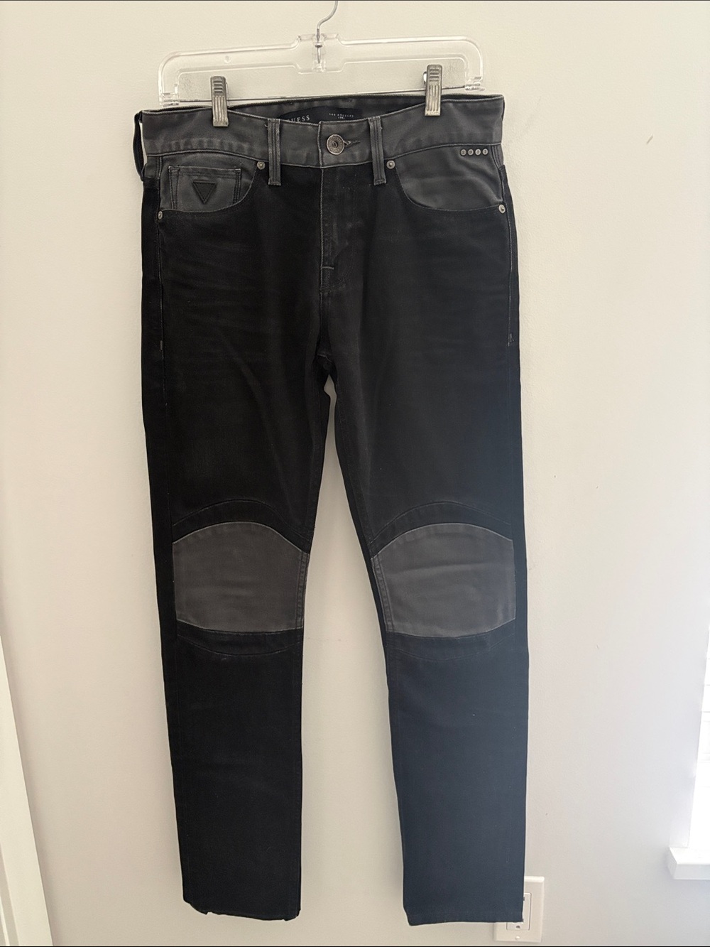 GUESS Black Slim Straight Jeans with Gray Knee Panels Size 30